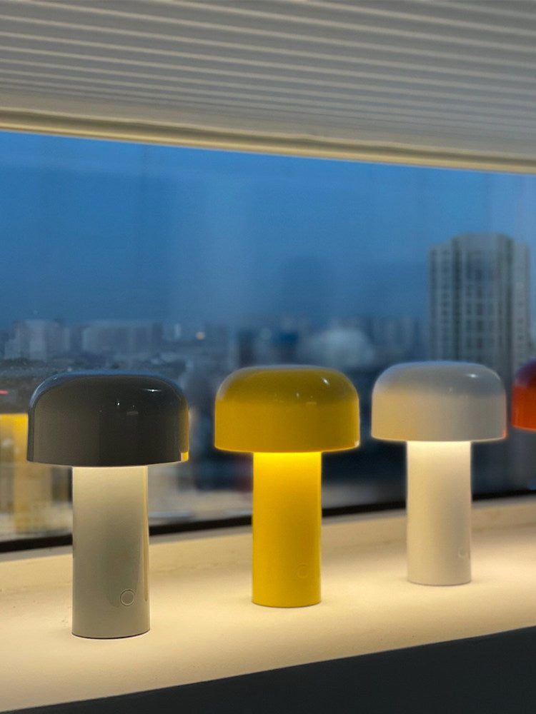 Bellhop table lamp