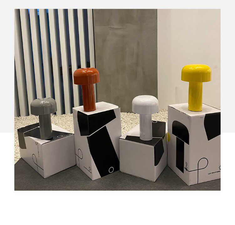 Bellhop table lamp