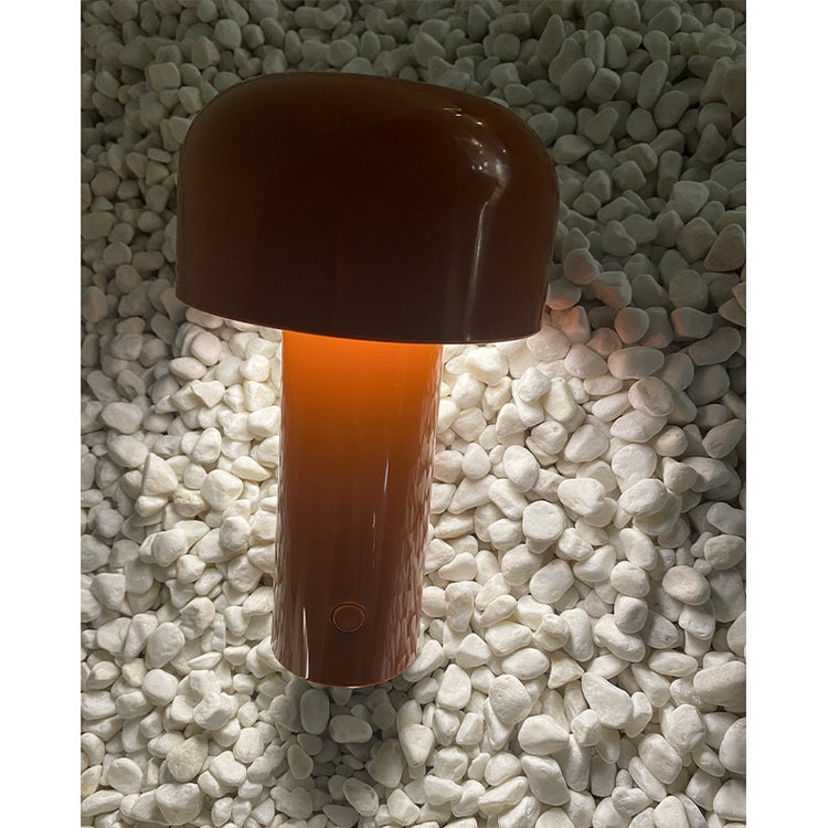 Bellhop table lamp